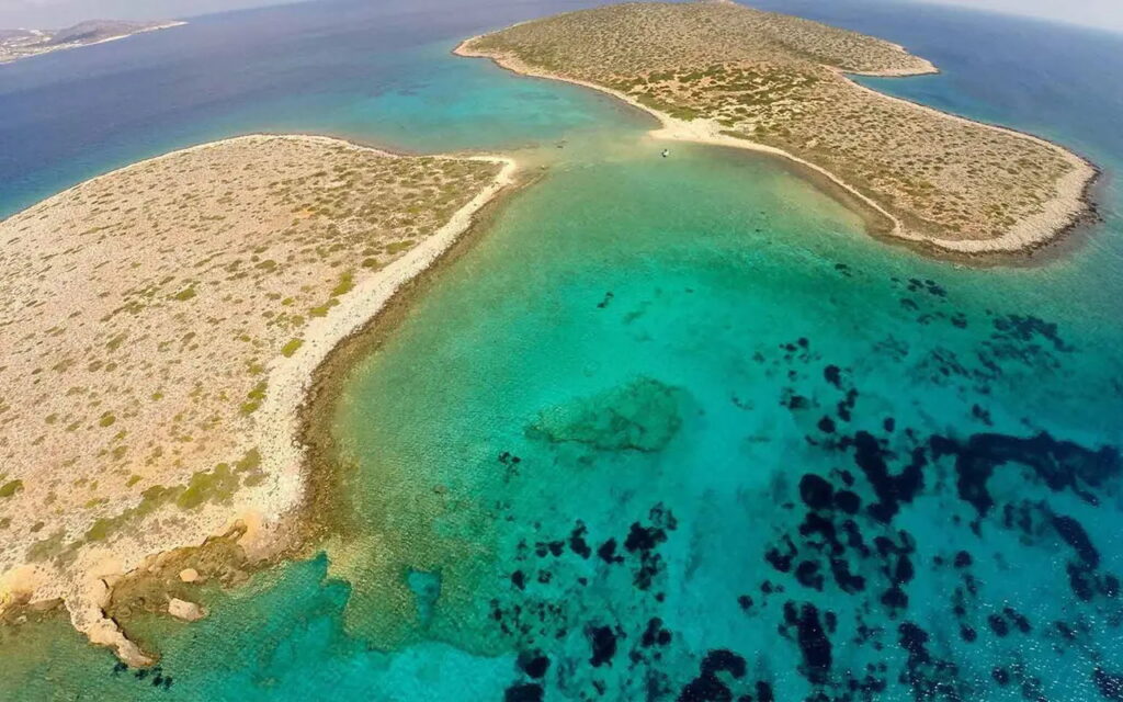 Plan your holidays in Antiparos island, Greece. Book your Villa.